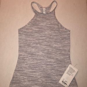 Lululemon like nothing tank sz 6